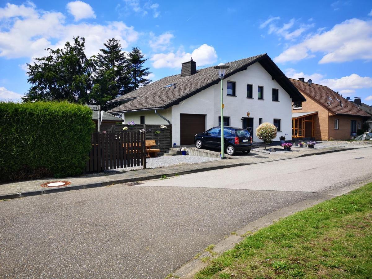 Ferienwohnung "In De Uehl" Hürtgenwald Extérieur photo